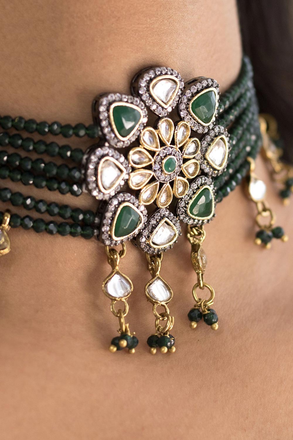 Buy Women's Alloy Necklace Set in Green Online - Front