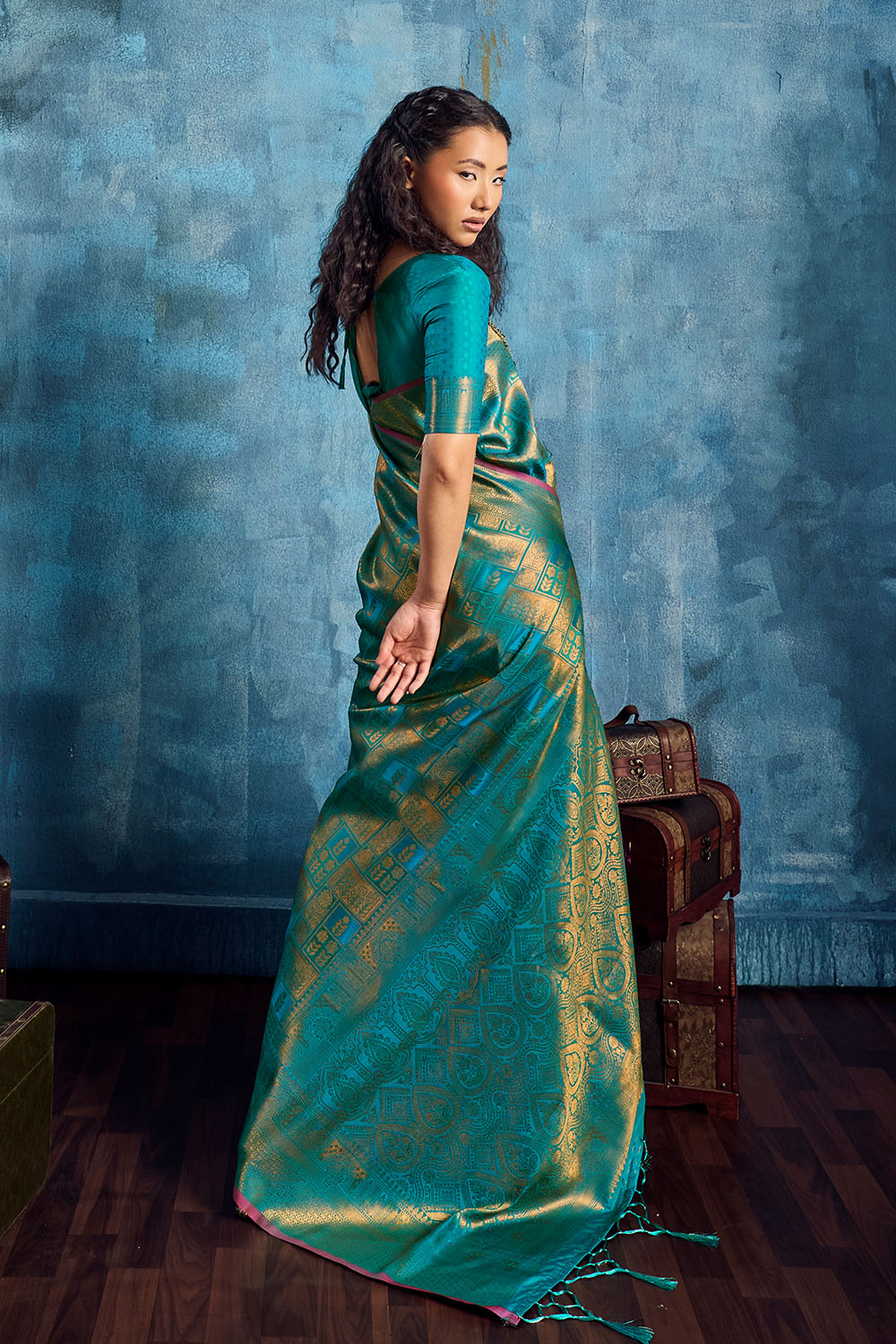Kiya Sea Green Handloom Zari Weaving Silk Ready to Wear Saree
