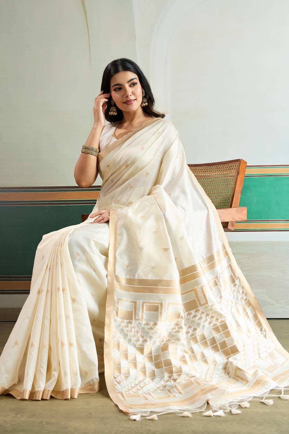 Usha Cream Tussar Silk Ikkat Handloom Weaving Ready to Wear Saree
