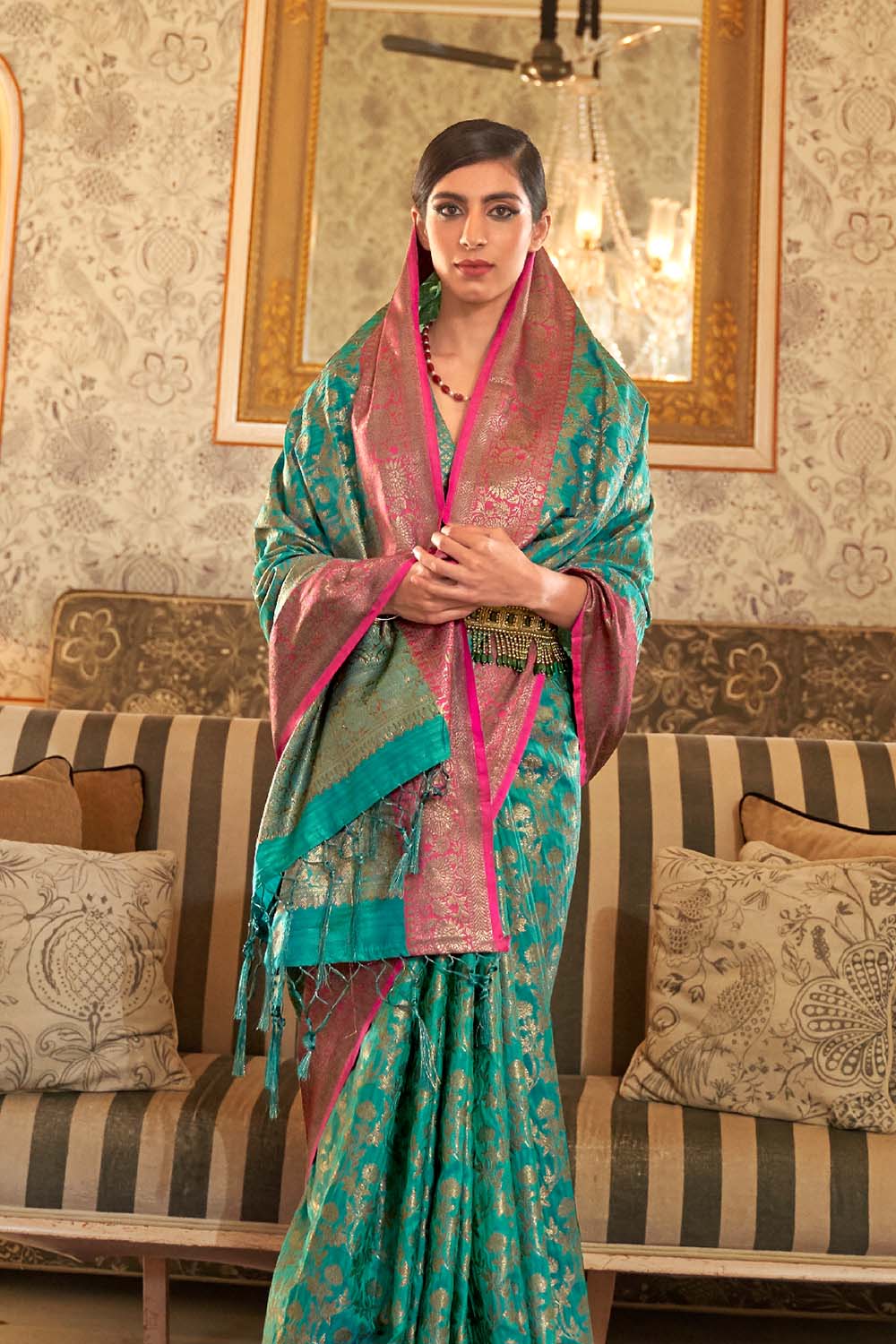 Aarya Green Handloom Weaving Silk One Minute Saree