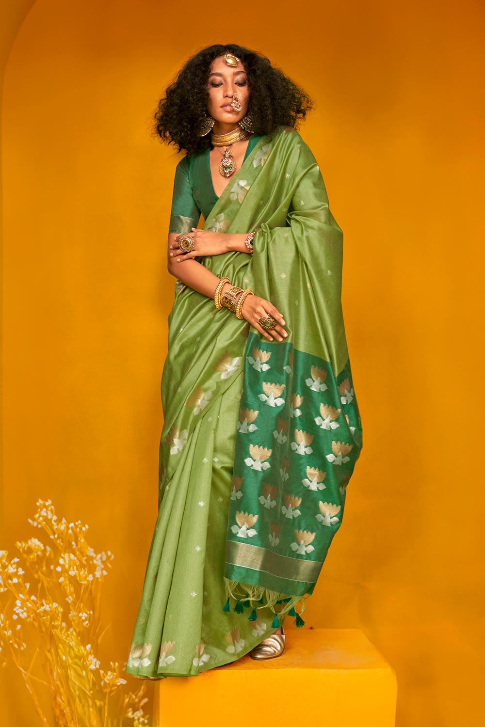 Kani Olive Green Tussar Printed Handloom Silk One Minute Saree