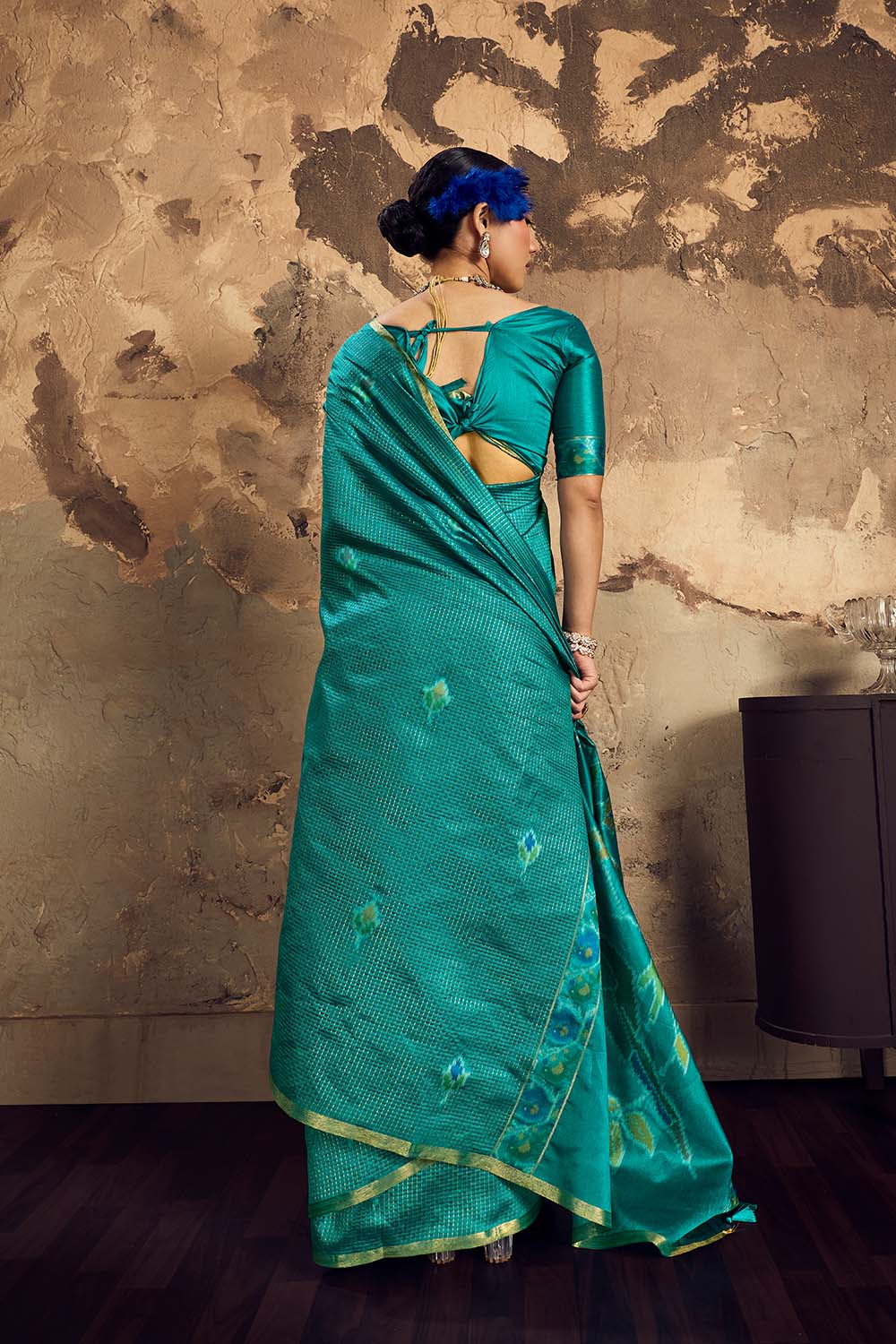 Dosia Teal Green Handloom Weaving Silk Saree with Zari Border Ready to Wear Saree
