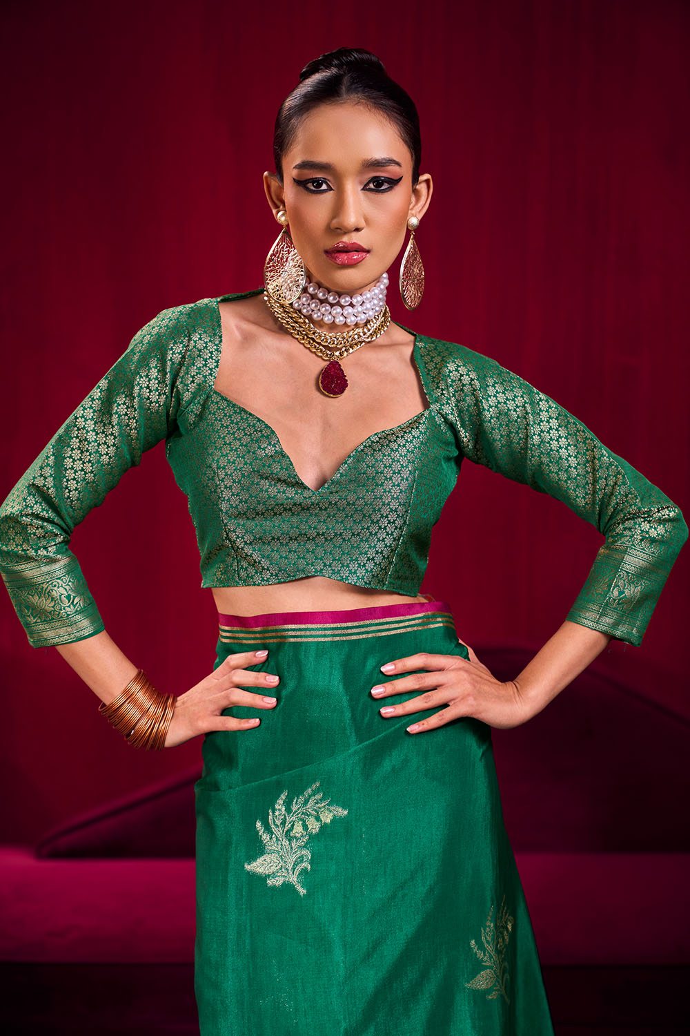 Varsha Emerald Green Satin Linen Handloom Weaving Silk Ready to Wear Saree