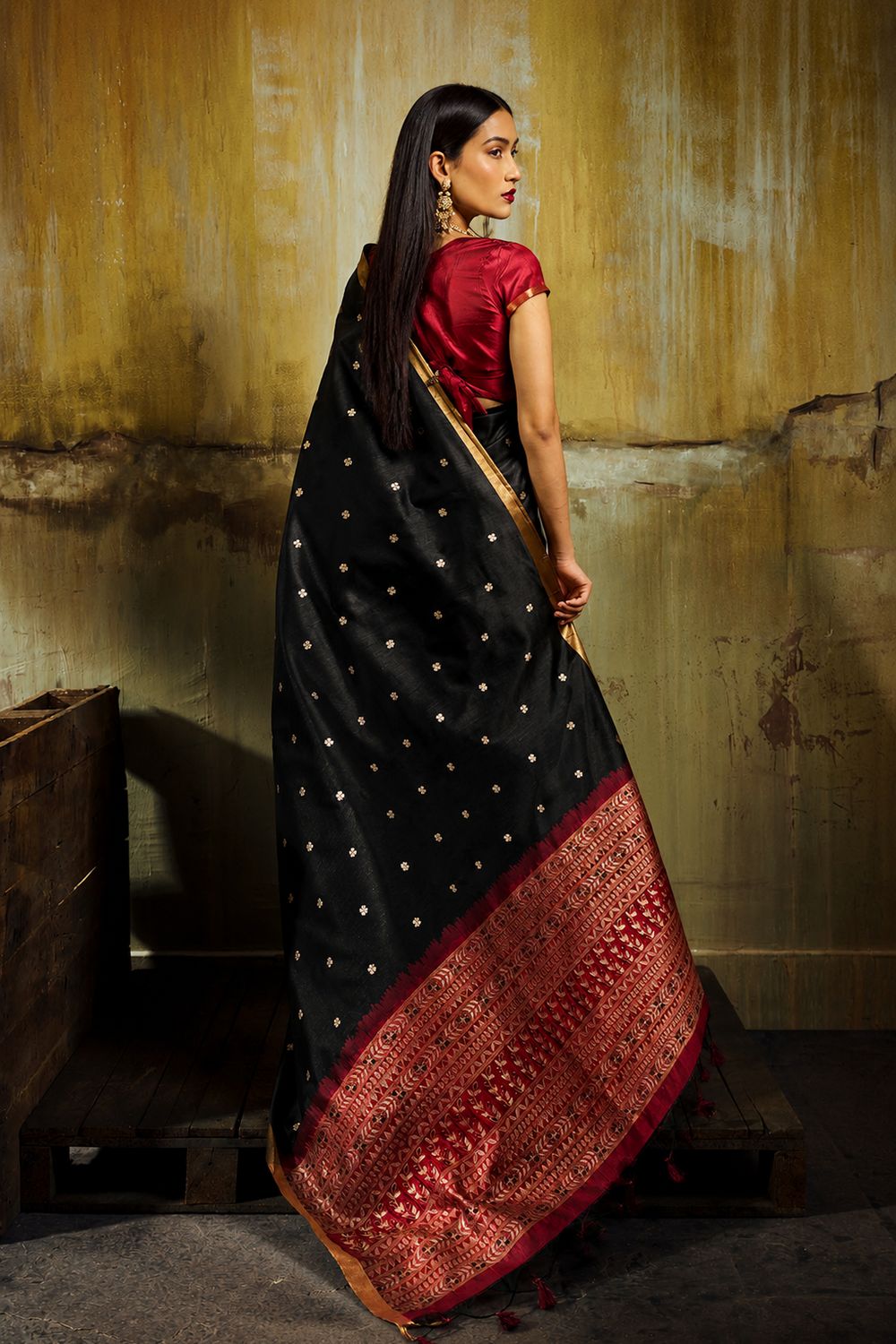 Sapna Black Handloom Weaving Silk Ready to Wear Saree