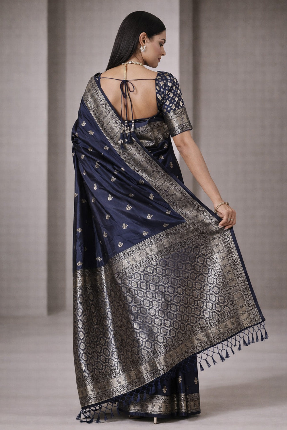 Ana Navy Blue Silk Blend Banarasi One Minute Saree