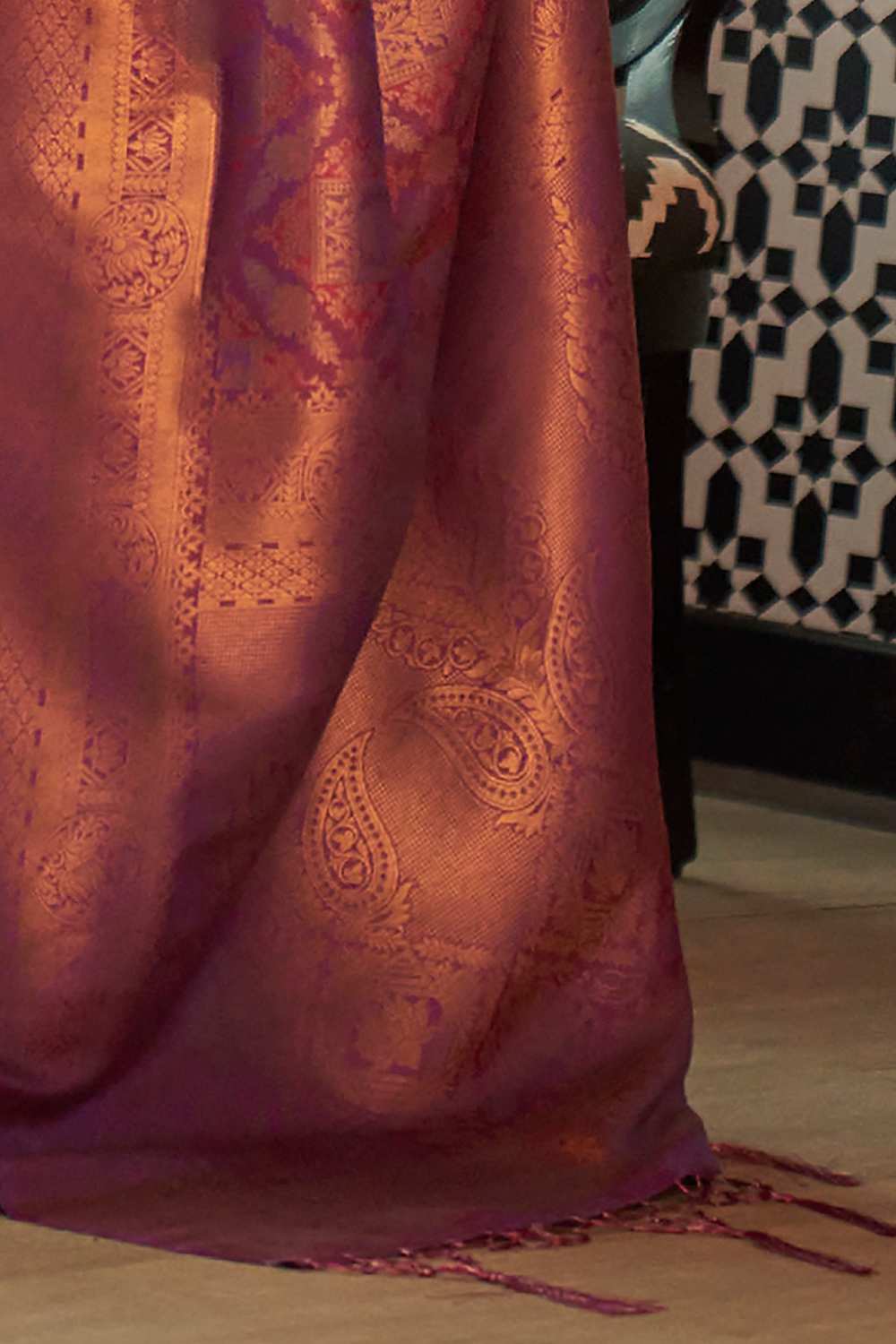 Keisha Purple Silk Blend Ethnic Motif Ready To Wear One Minute Saree