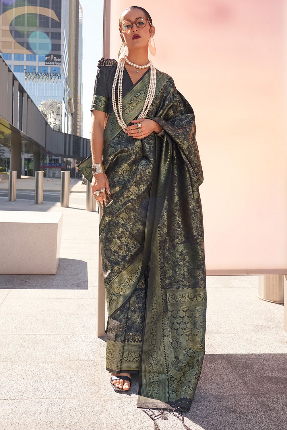 Zayna Black Kanjivaram Silk Woven Ready To Wear One Minute Saree