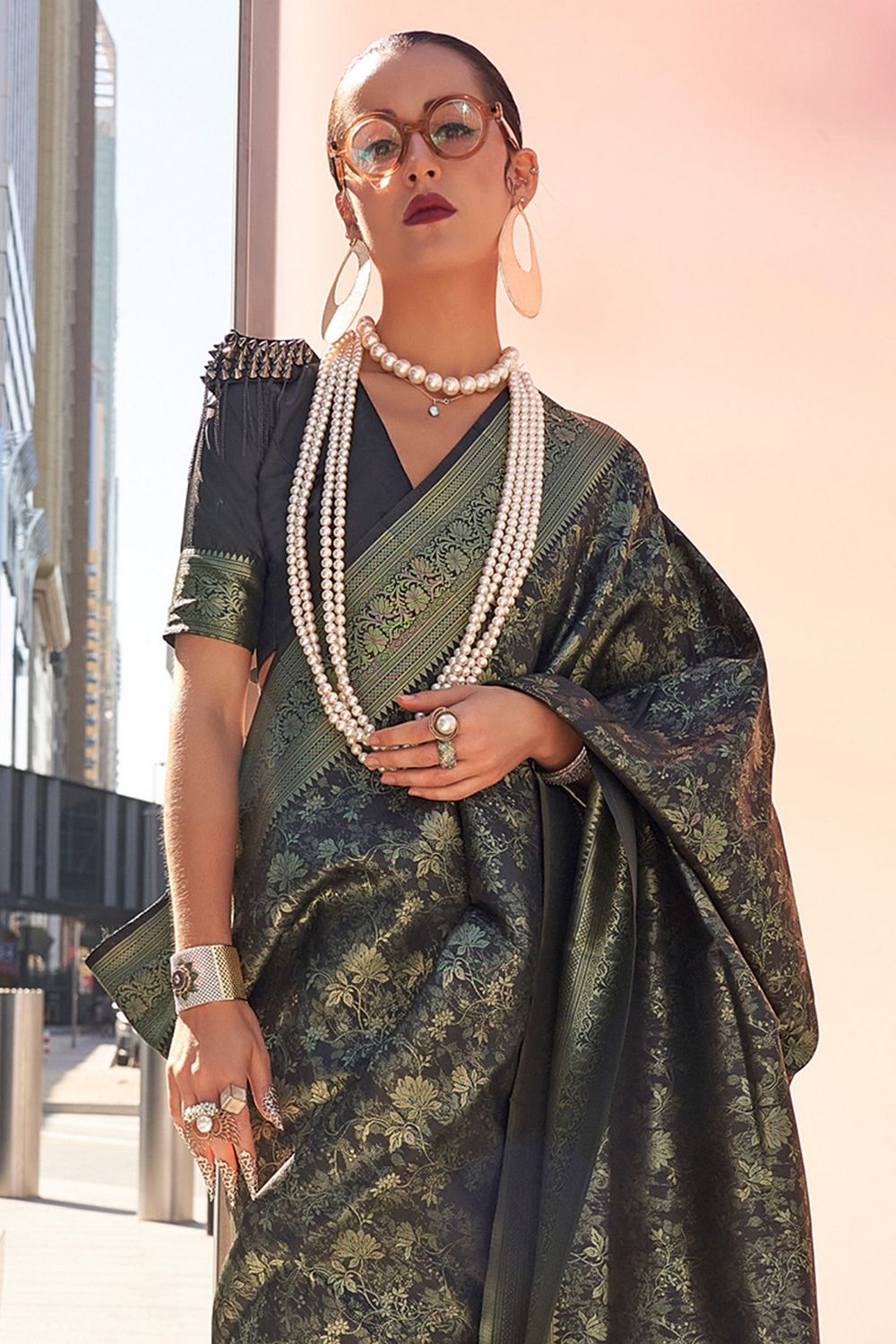 Zayna Black Kanjivaram Silk Woven Ready To Wear One Minute Saree