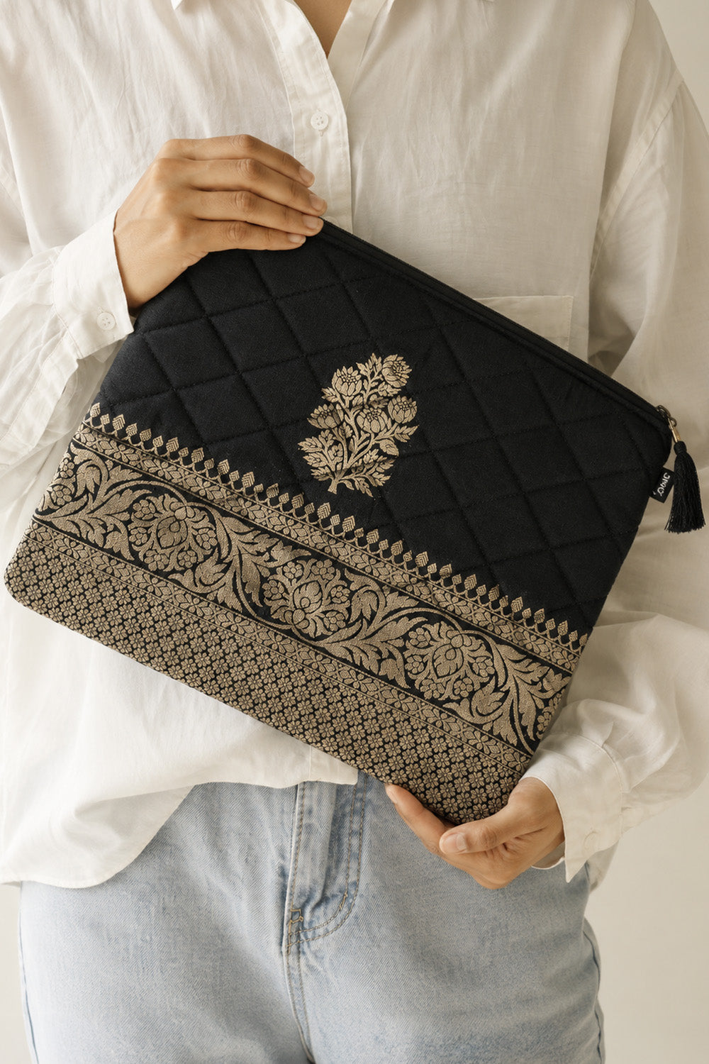 Hibana Banarasi Bottom Zari Border Large Laptop Carry Case