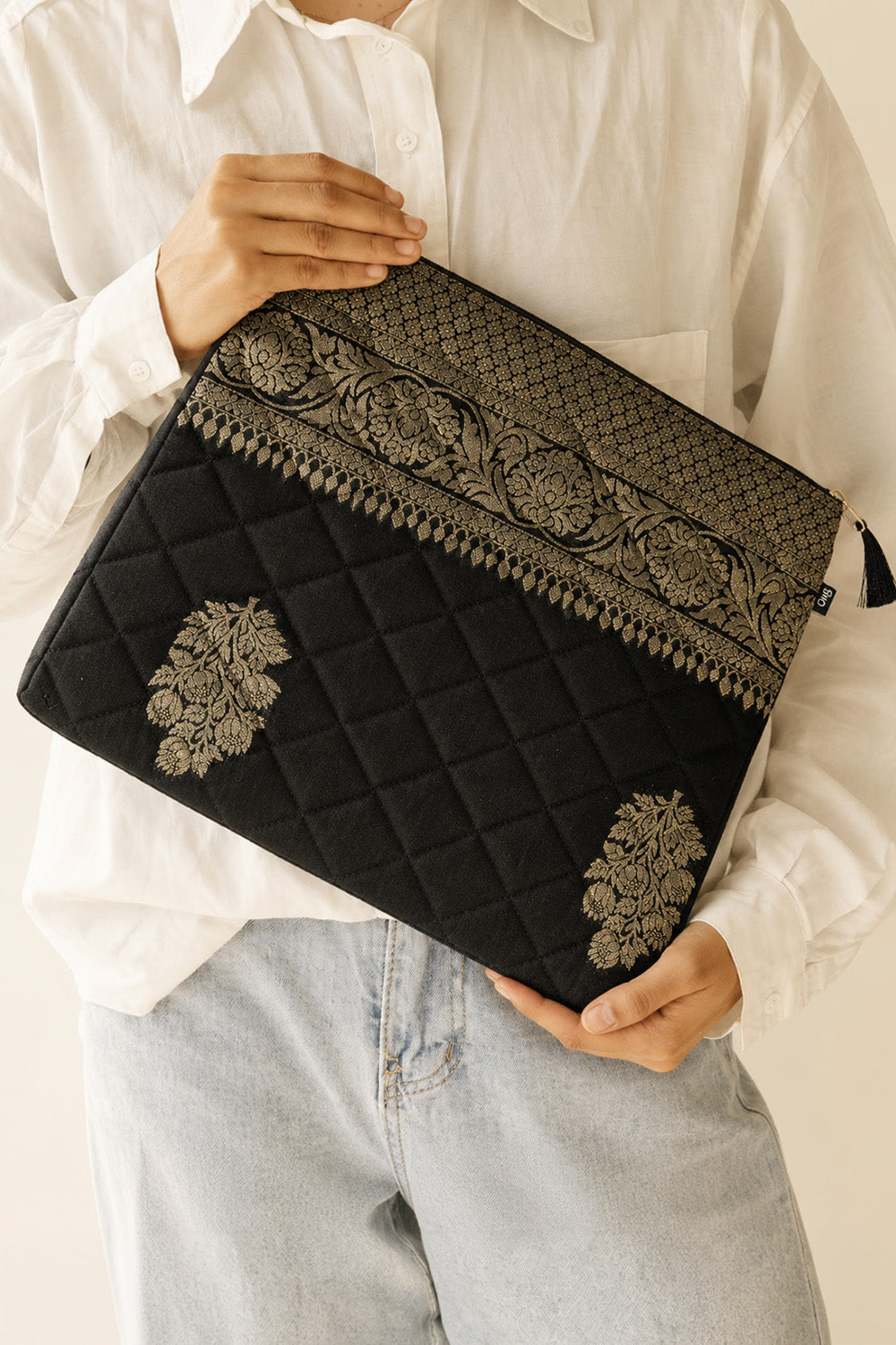 Hibana Banarasi Zari Top Border Large Laptop Carry Case