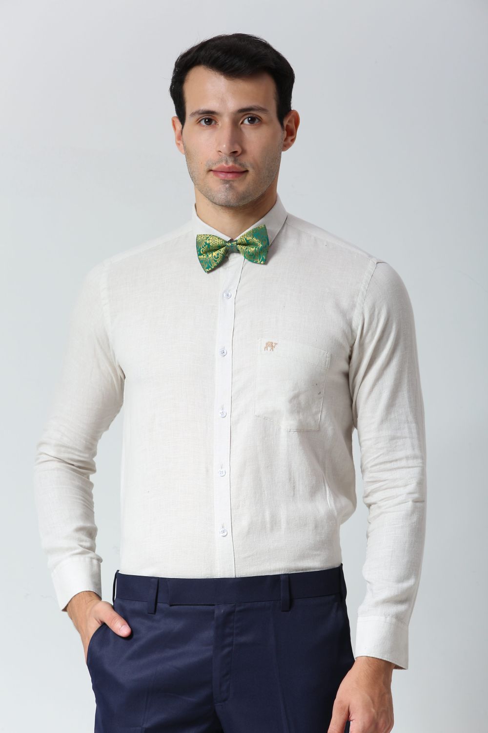 Green Silk Blend Floral Sari Bow Tie