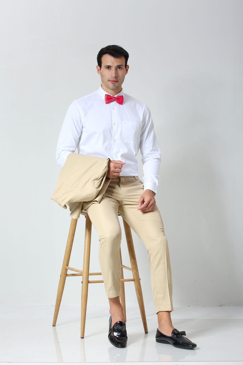 Pink Zari Woven Floral Blended Silk Sari Bow Tie