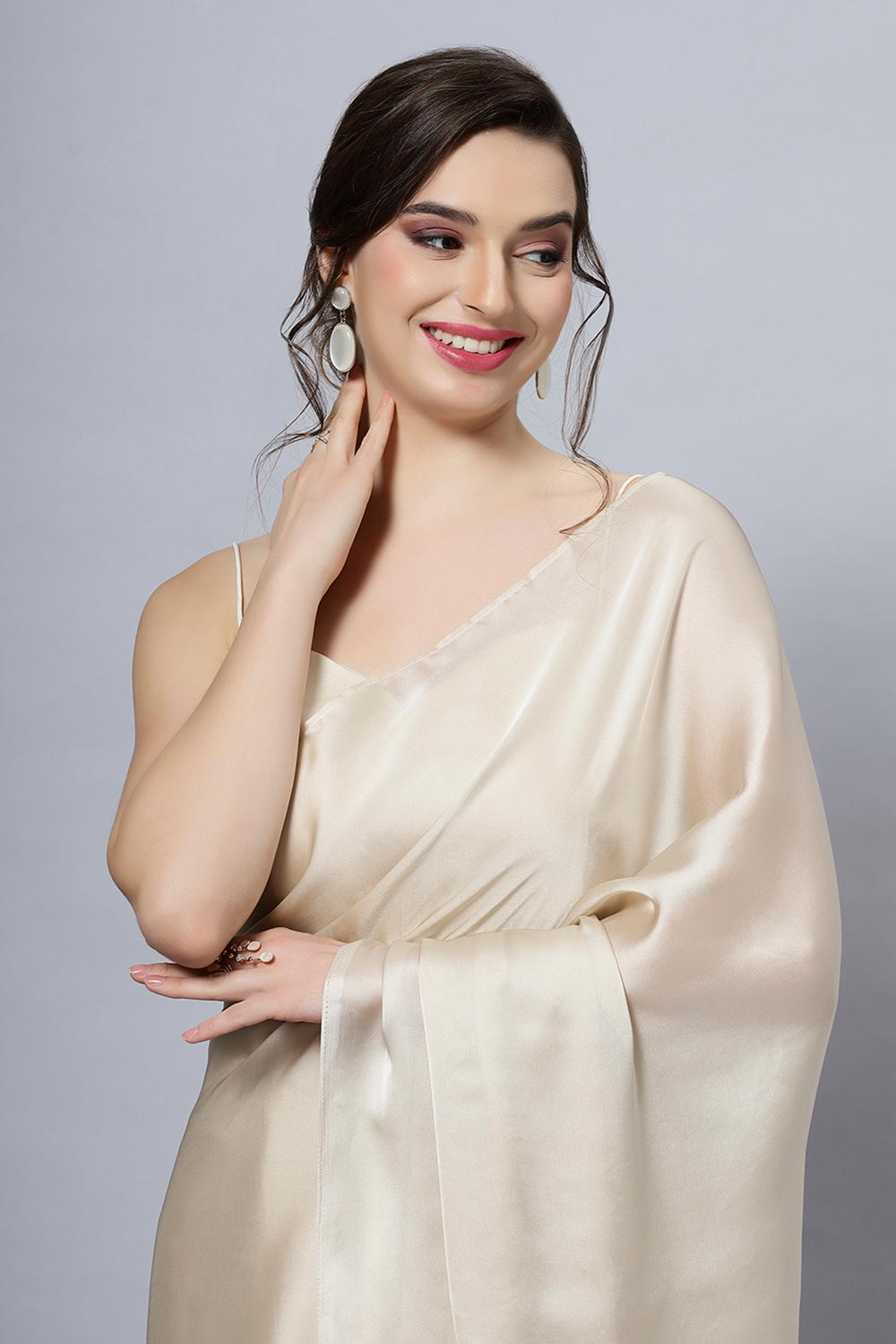 Tia Cream Monochrome Satin One Minute Saree Online ONE MINUTE SAREE Tia cream monochrome satin one minute saree online one minute saree