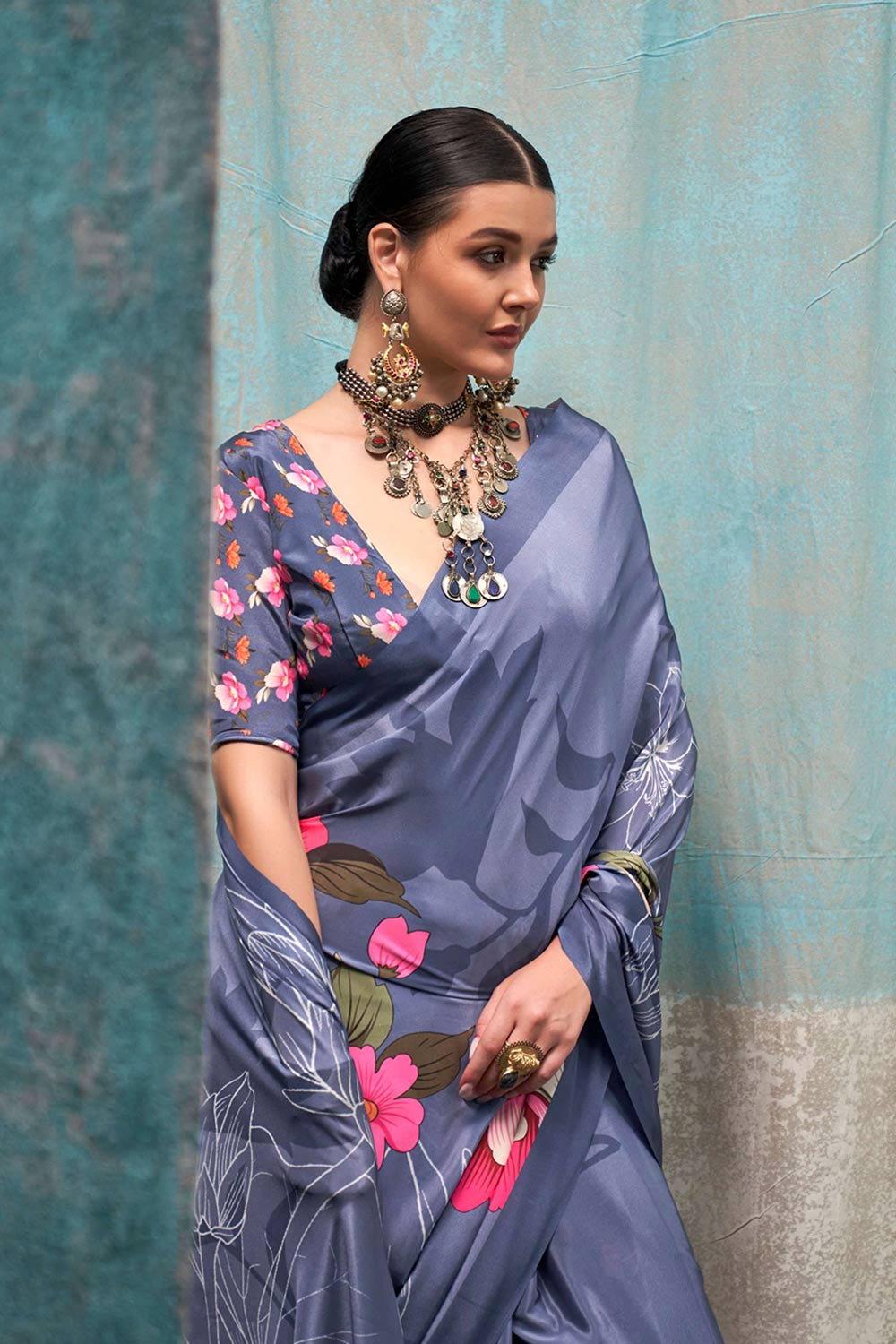 Nuri Dark Grey Silk Floral One Minute Saree