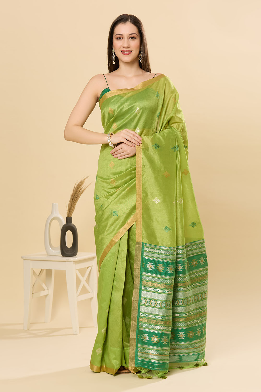 Olivia Green Kanoi Silk Woven Floral Ready to Wear Saree