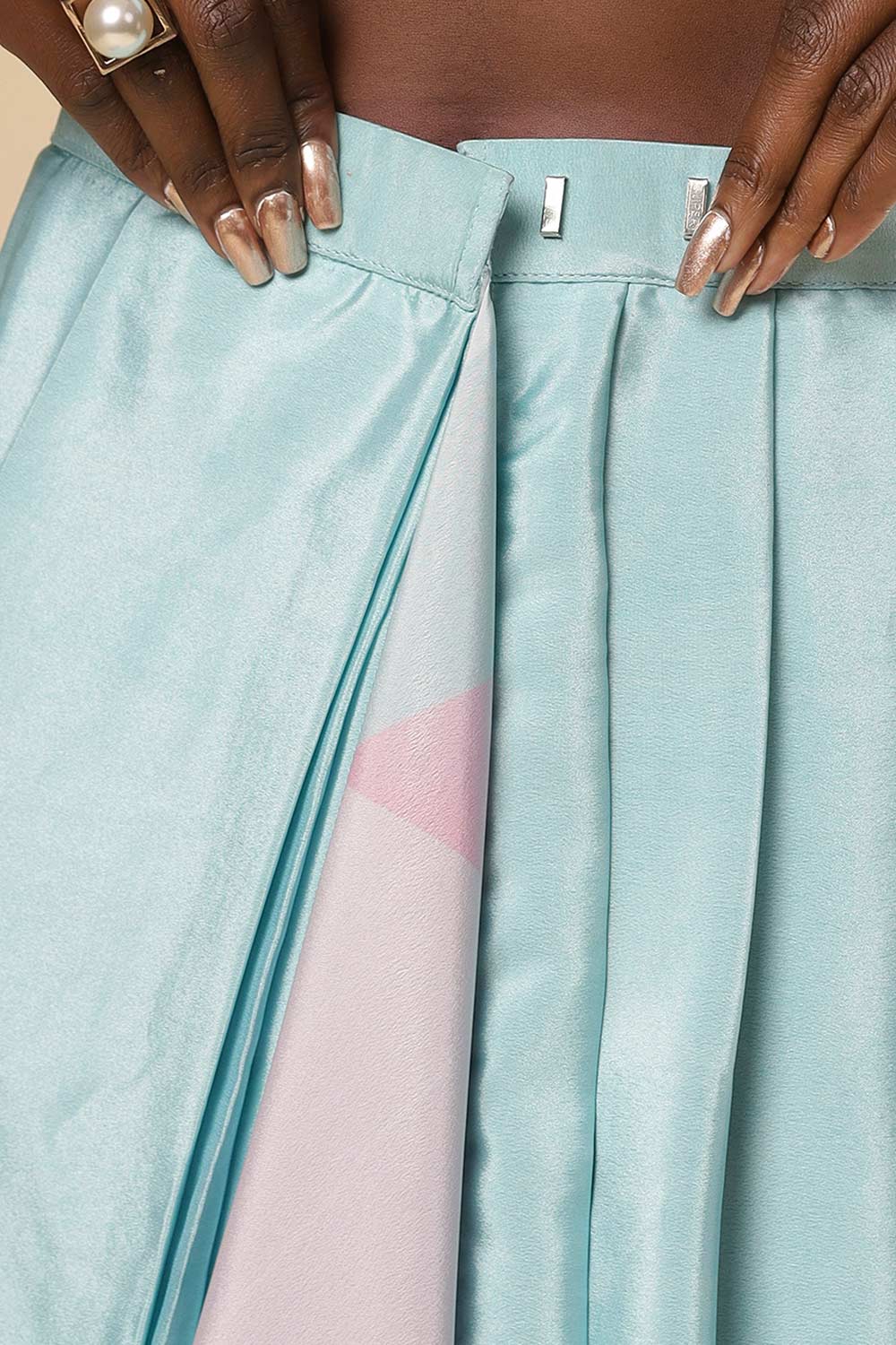 Kriss Turquoise Abstract Crepe Ready2Ship One Minute Saree