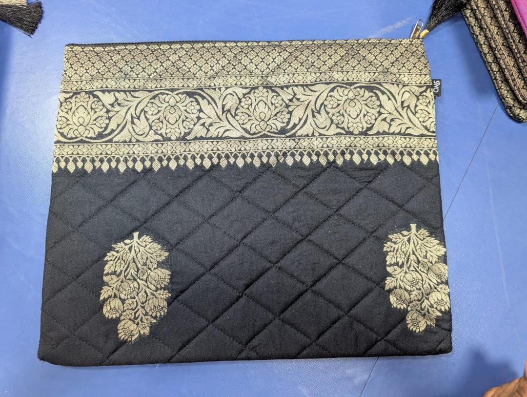 Hibana Banarasi Zari Top Border Large Laptop Carry Case