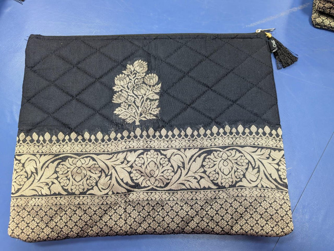 Hibana Banarasi Bottom Zari Border Large Laptop Carry Case