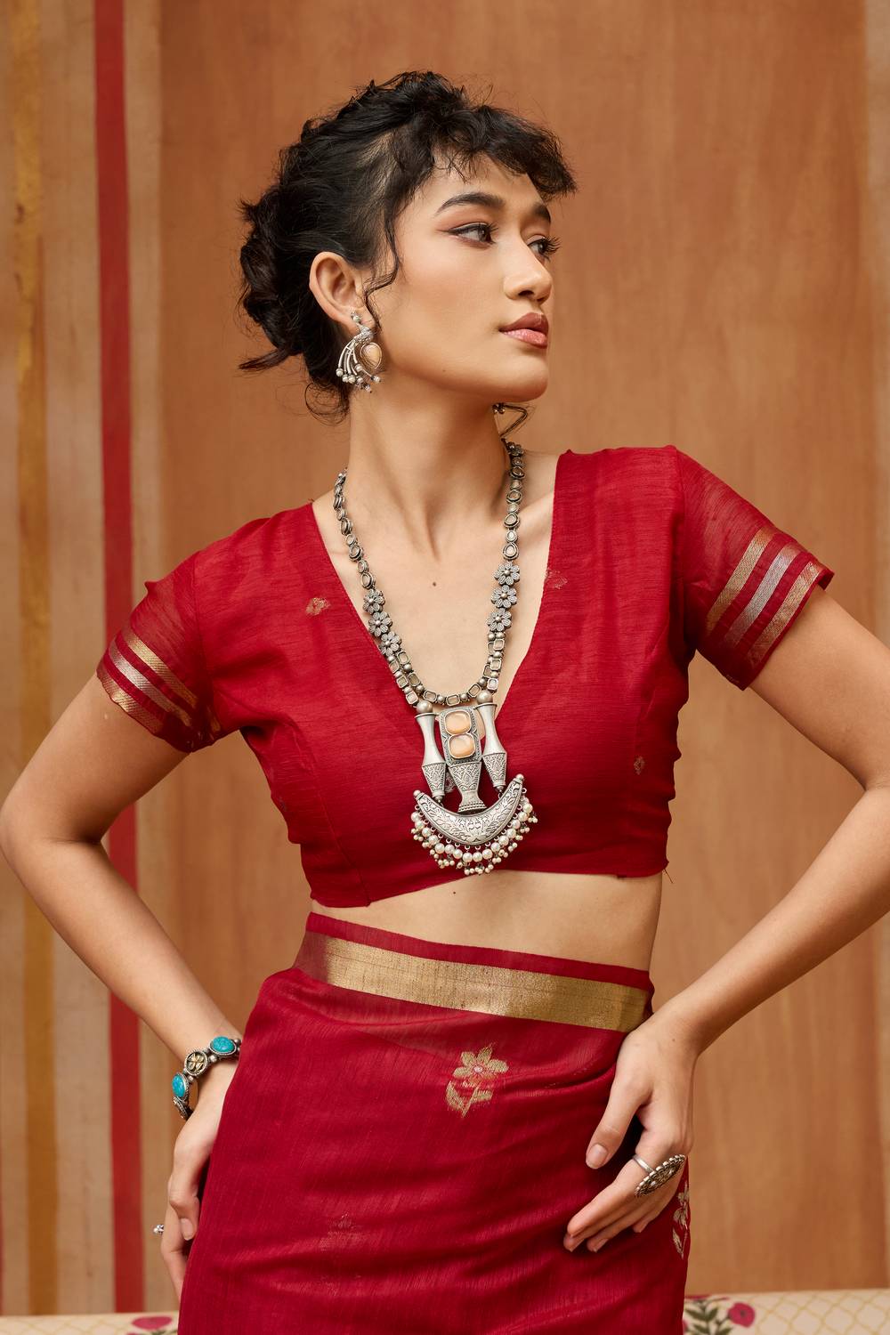 Divya Scarlet Red Munga Silk Saree with Organza Weaving Pallu Ready to Wear Saree