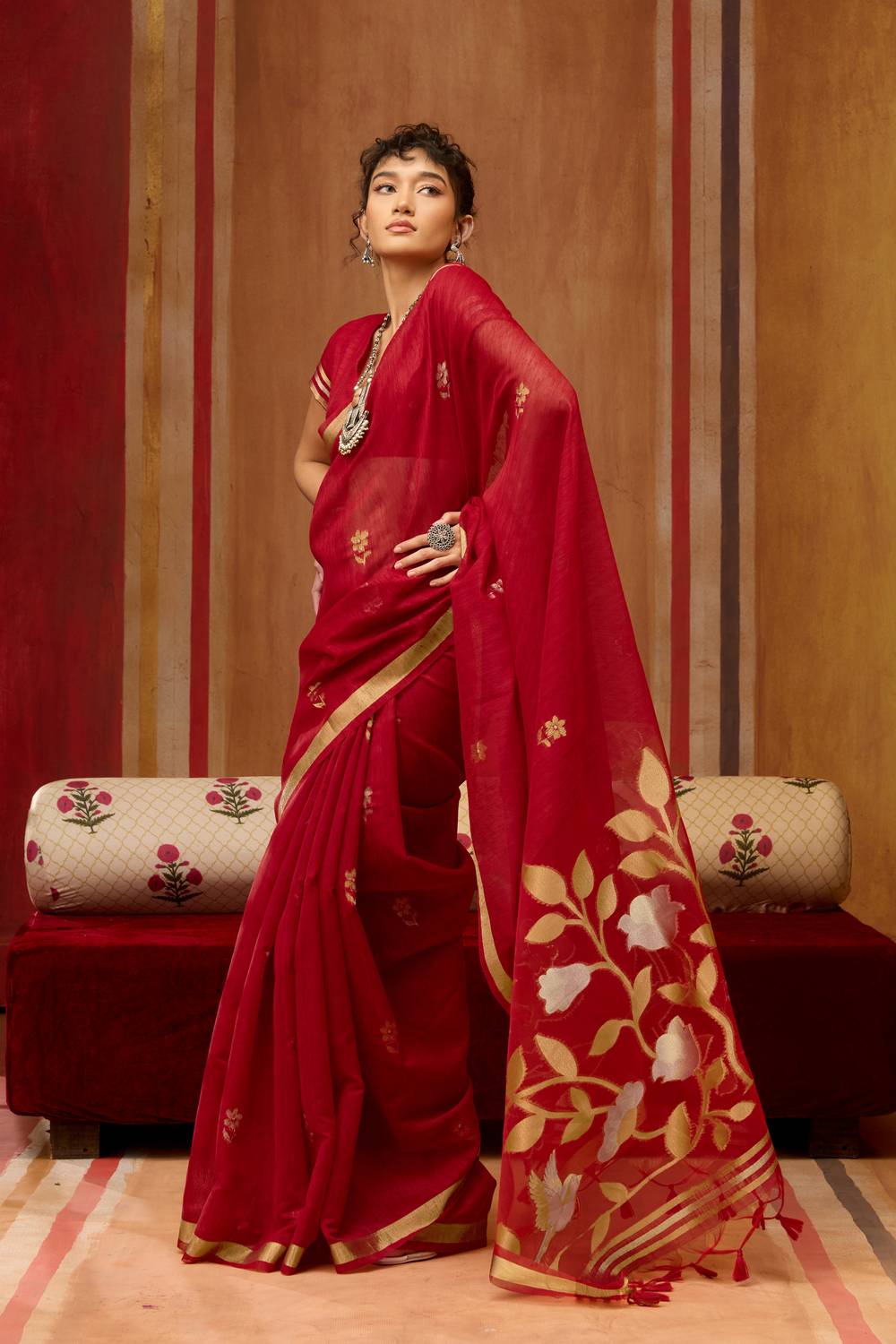 Divya Scarlet Red Munga Silk Saree with Organza Weaving Pallu Ready to Wear Saree