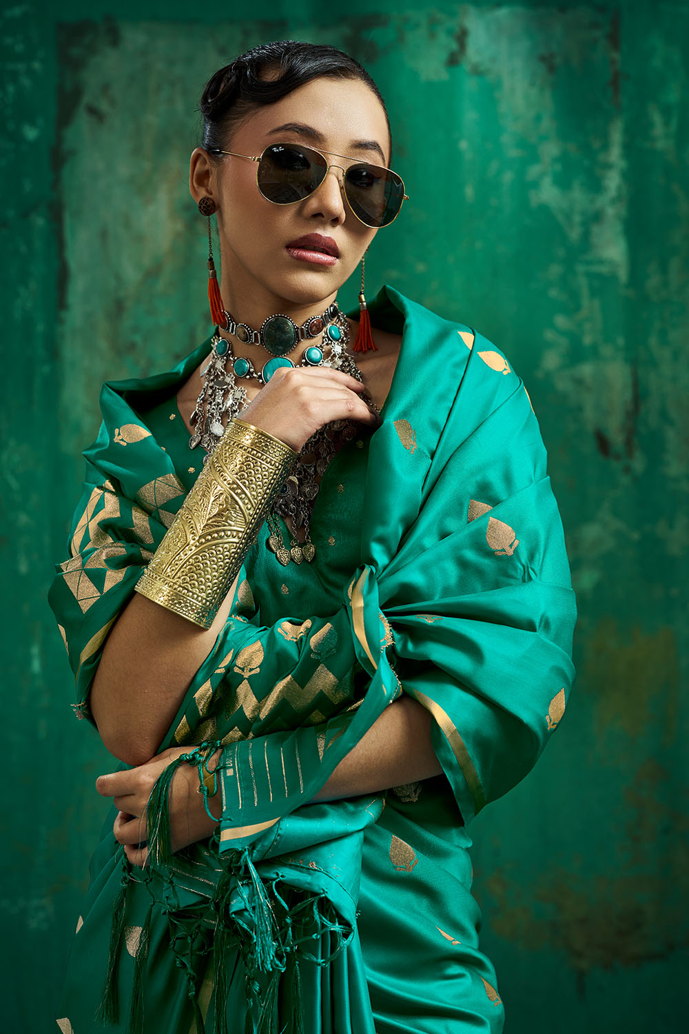 Anisa Emerald Green Pure Satin Handloom Weaving Ready to Wear Saree