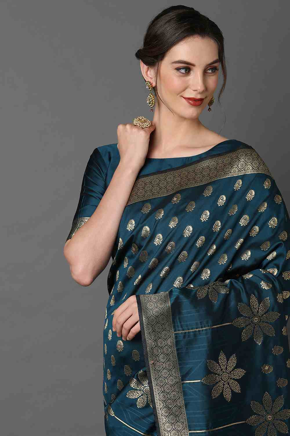 Various Color Saree with Different Pattern