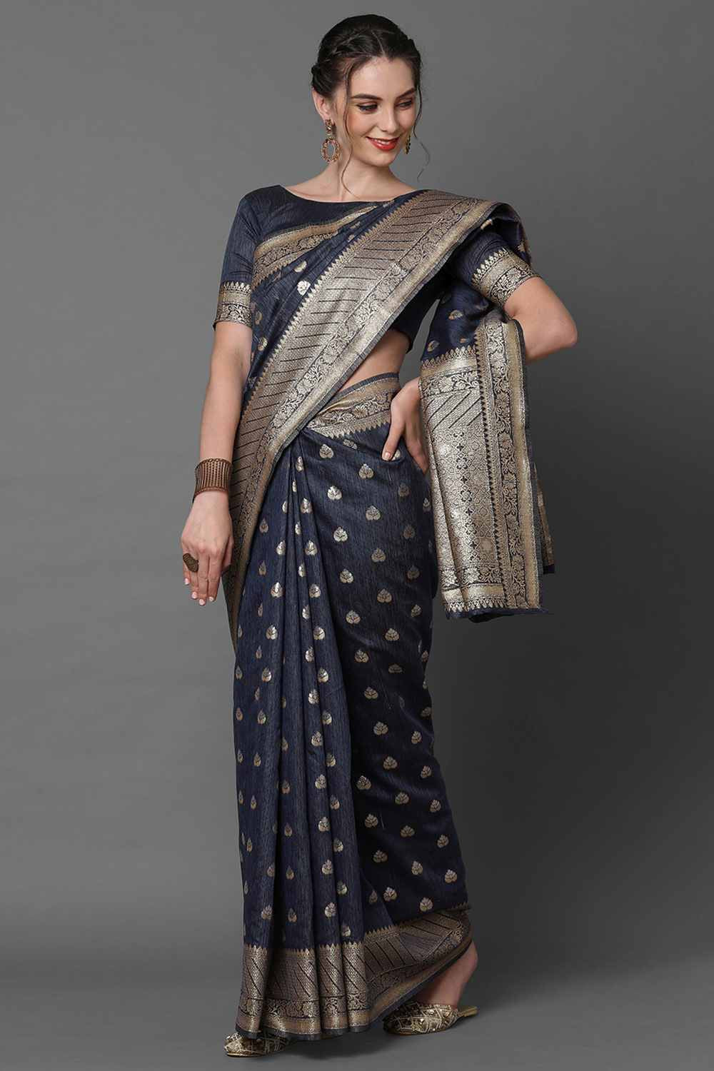 Buy Saree for friends wedding