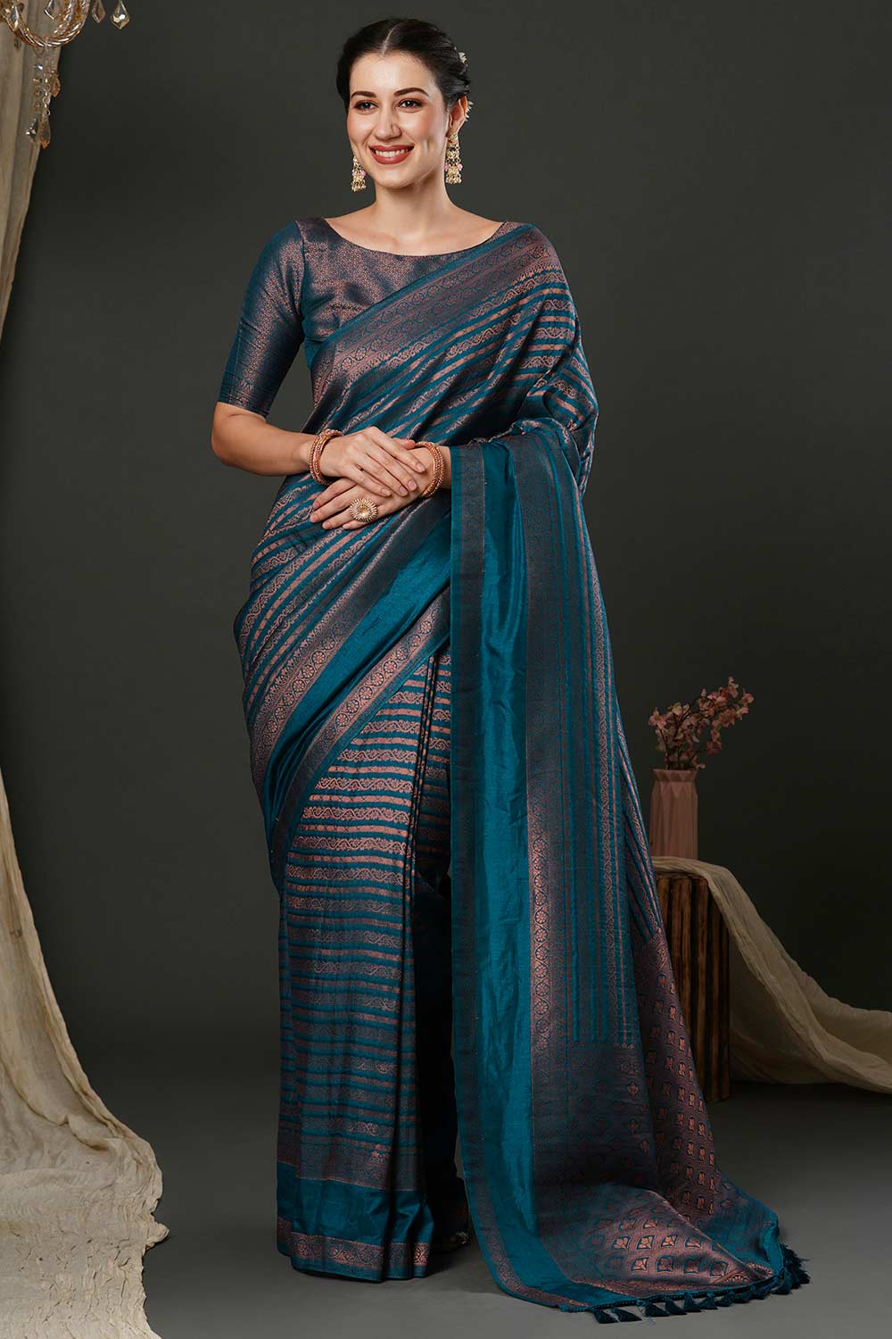 Paula Teal Blue Linear Motif Kanjivaram One Minute Saree