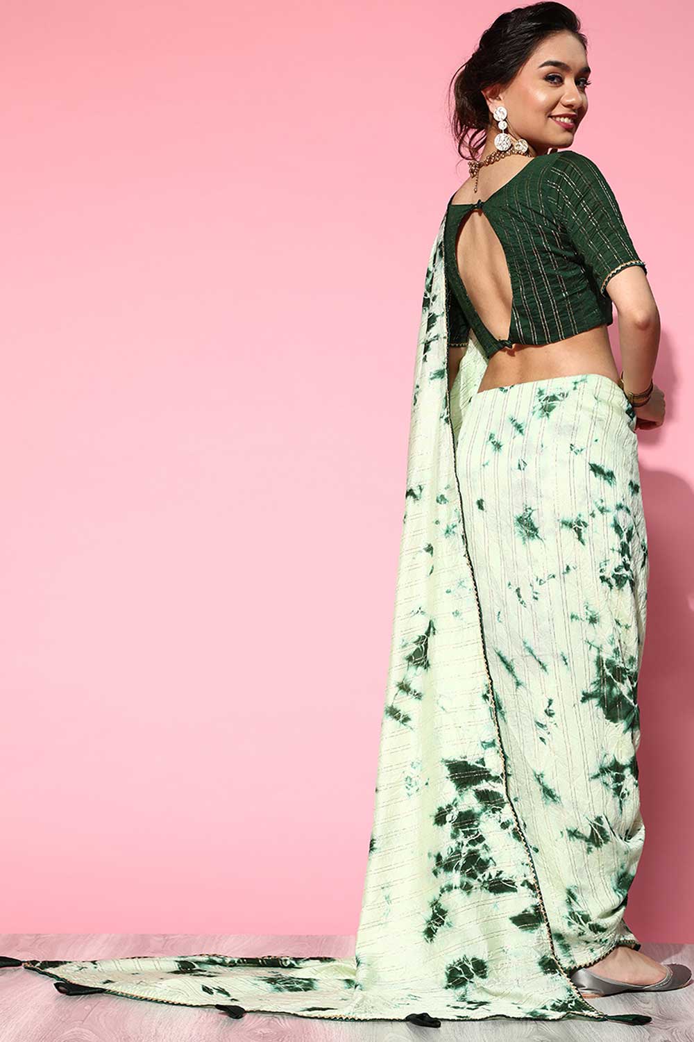 Buy Silk Blend Tie and Dye Saree in Green Online - Back