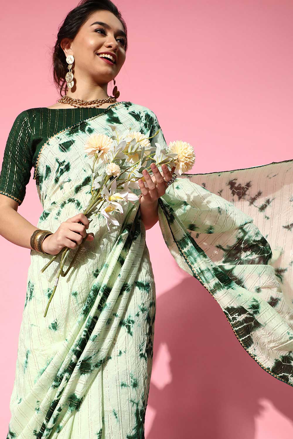 Buy Silk Blend Tie and Dye Saree in Green Online