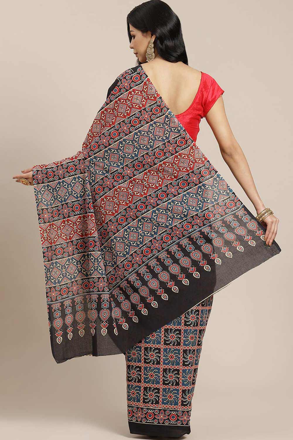Buy Black Block Printed Blended Cotton One Minute Saree Online - Back