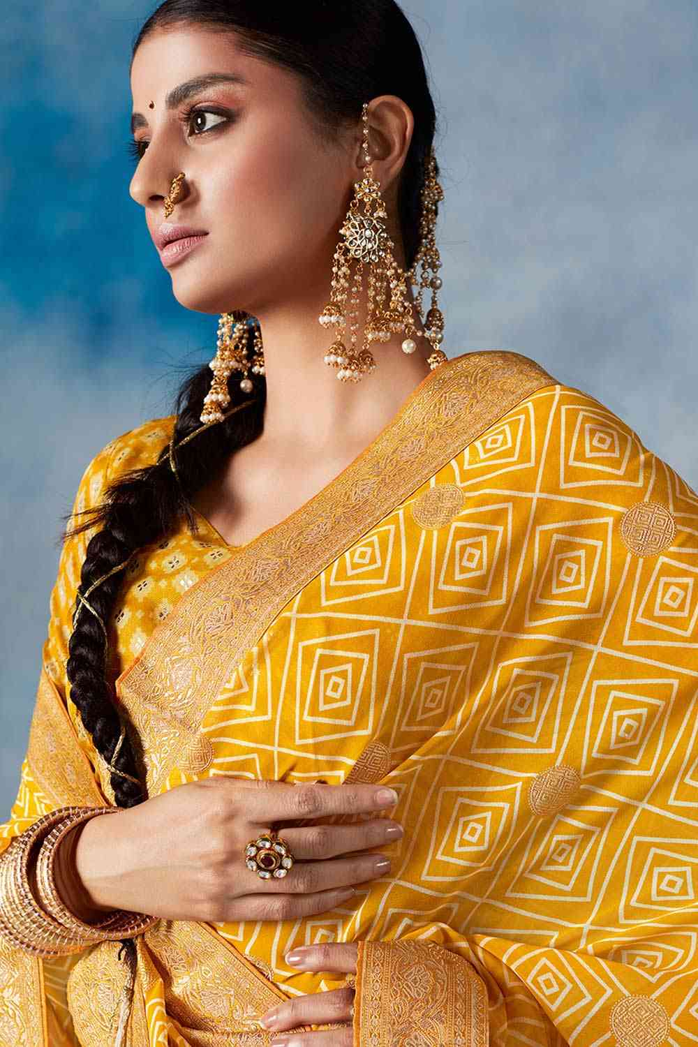 Buy Yellow Georgette Geometric Printed One Minute Saree Online - Back