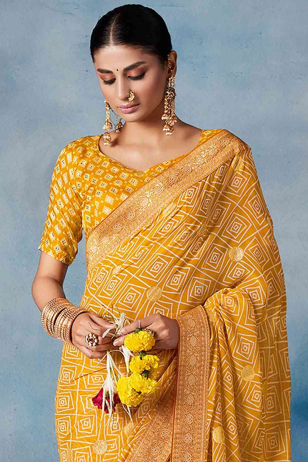 Buy Yellow Georgette Geometric Printed One Minute Saree Online - Front