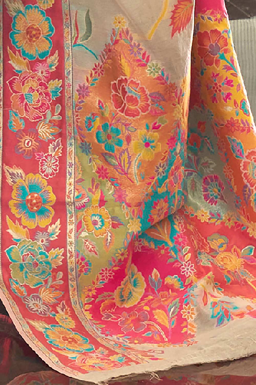 Buy Cream Art Silk Botanical Design One Minute Saree Online - Side