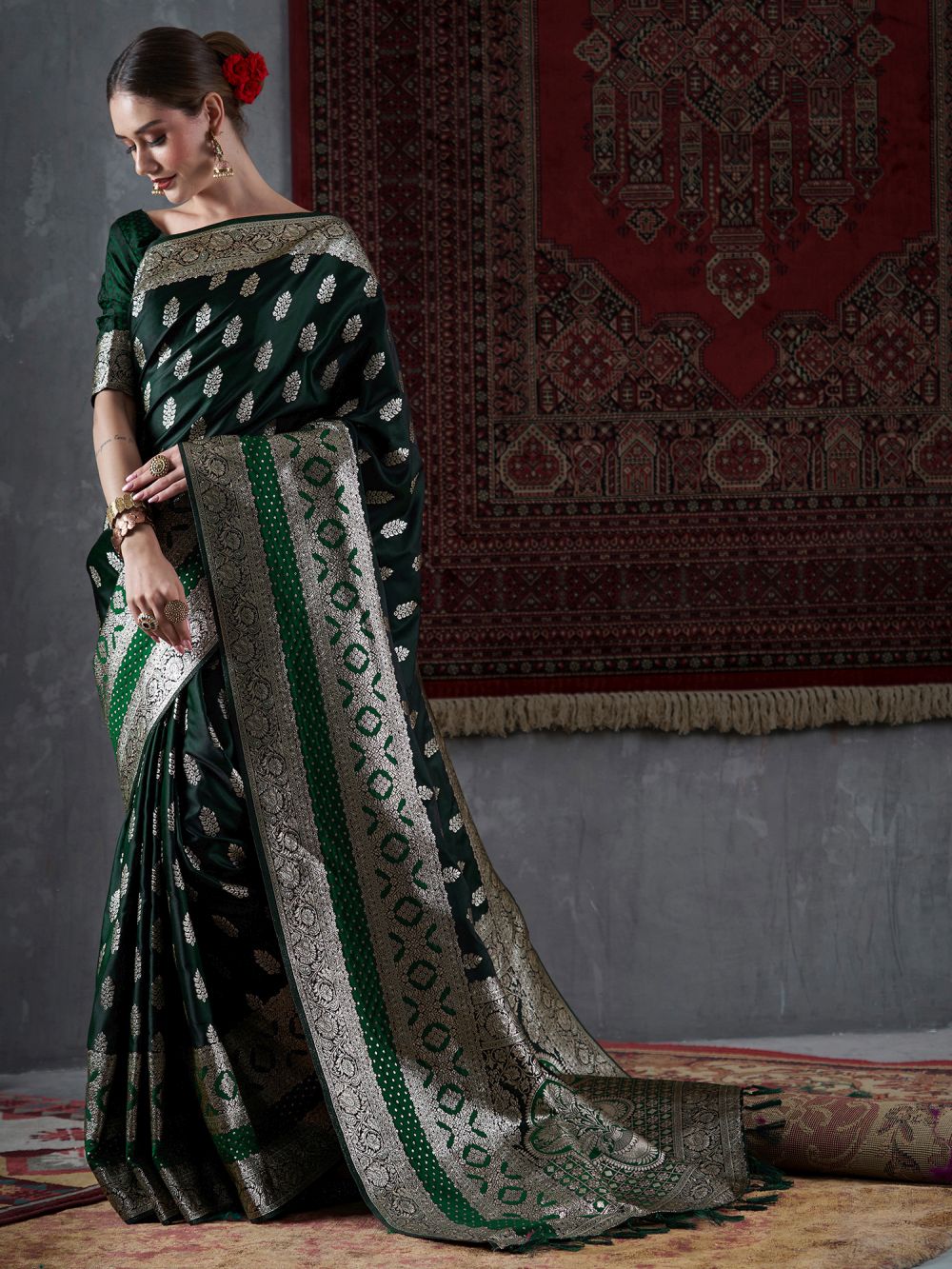 Tori Dark Green Silk Blend Banarasi One Minute Saree