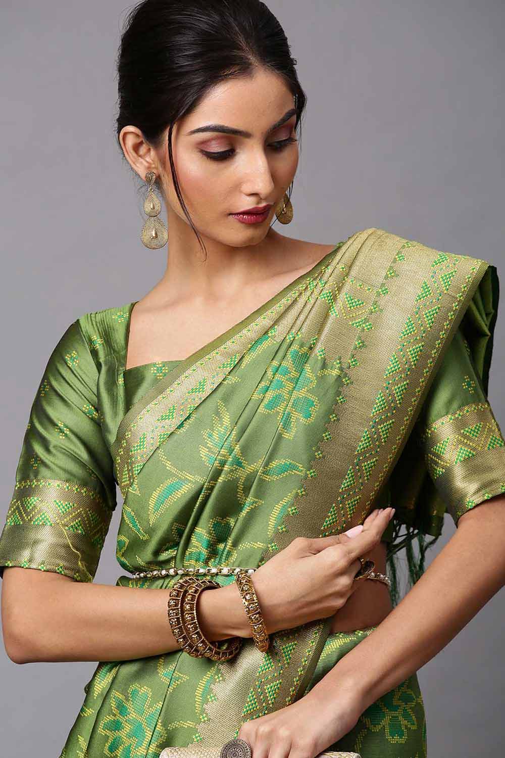 Ojas Olive Abstract Print Cotton Silk One Minute Saree