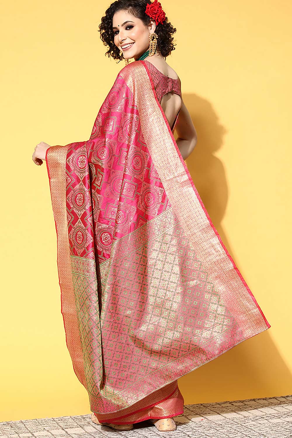 Saliya Pink Silk Blend Geometric Woven Banarasi One Minute Saree
