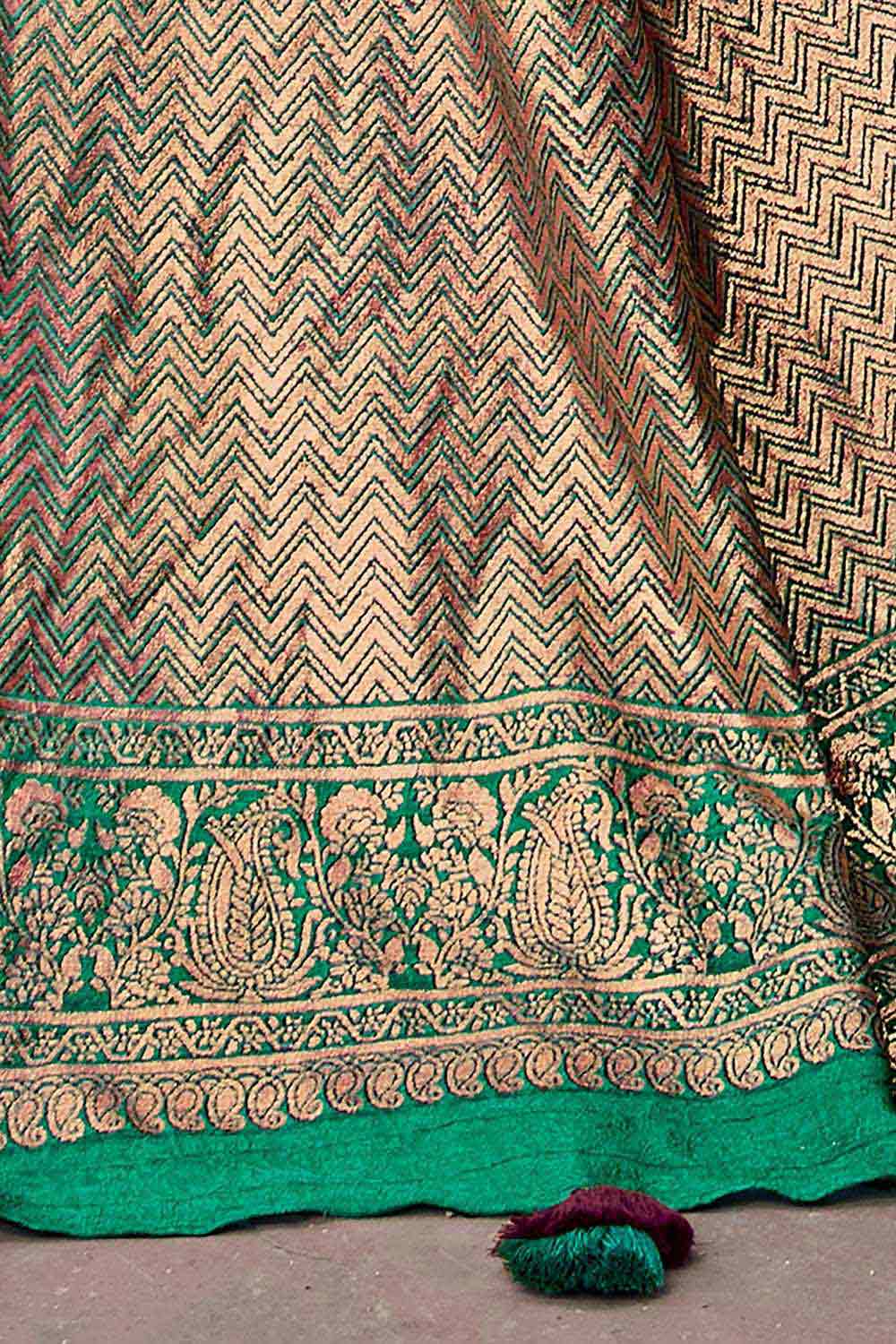 Nandini Green Silk Blend Bagh Abstract Printed One Minute Saree