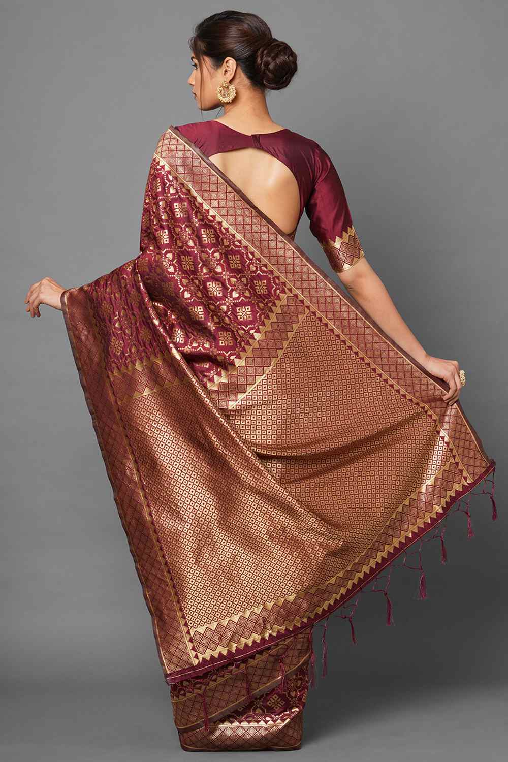 Buy Women's Brown Zari Silk Blend One Minute Saree